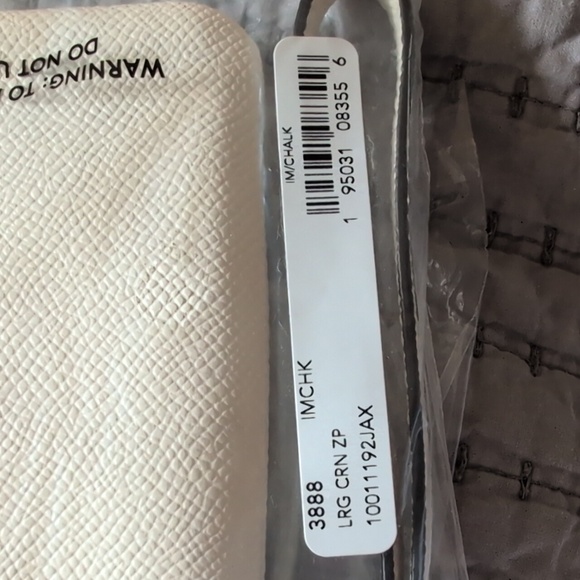 Coach Large Corner Zip Wristlet - Picture 3 of 3